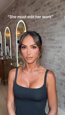 The #1 rule to be a successful freelance makeup artist is : Edit your work IN PERSON!!  This is one thing I say in every single class I teach- Always leave yourself 15-30 min at the end of glam to edit your work in person!!  The photographer is NOT going to edit the makeup you did on your bride.  Getty images is NOT going to edit your work on celebs!  & Videographers are NOT going to edit the glam! If you are a freelance makeup artist the #1 thing you need to learn how to do is EDIT YOUR WORK IN PERSON NOT ON AN APP!  Tip: take a picture of your client when you are “finished “ doing their makeup & LOOK AT IT! See what you would want to edit on an app and do it IN PERSON!!! Stop relying on apps to enhance your work. DO IT WHEN THEY ARE IN YOUR CHAIR!  I promise you this will change your entire career  My passion to make every client I work on for like the most beautiful versions of themselves and to help every artist I teach become the best version of themselves! Please do not hesitate to ask any questions in the comments! Must @justine_bello  Location @resetrb
