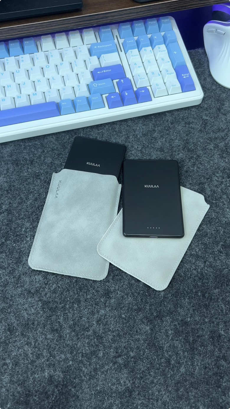 Going outside without a power bank is just dangerous 😳 #powerbank #powerbankcharger #powerbankviral #wirelesscharger #phonecharger #tiktokmademebuyit #tiktokshopfinds 