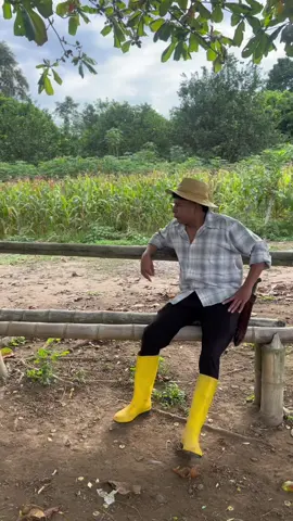@GOYO 👓📽️ apesta 🤮