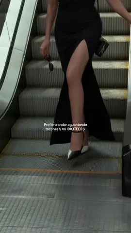 Yo y las que preferimos aguantar este dolor 😅😂 #tacones #clase #elegante #motivation #styleinspo 