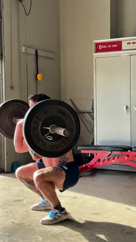 IDK WOD:  WOD idfk  Chipper  Rotate every 50 jump ropes completed  - Work  Thruster - 50 KB swing - 75 500m row  Burpee - 100 Pull up - 125 Buy out - 200 x 4 count flutter kicks.  Time: 28:59 . . #Fitness #firefighter #fyp #wod #athlete 