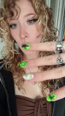 new nailssss ,, if u can guess the inspo u get a prize