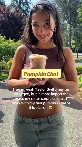 Watching this back made me giggle so hard😂 #pumpkinseason #pumpkinchai #psl #pumpkin #sister  @faiza mohammad 
