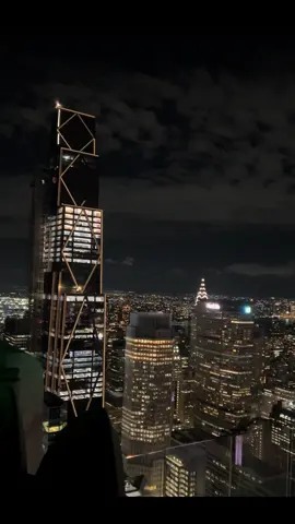 NEW ICONIC NYC SKYLINE JP MORGAN CHASE TOWER #NYC #NEWYORK #SKYLINE #ARCHITECTURE #CITY 