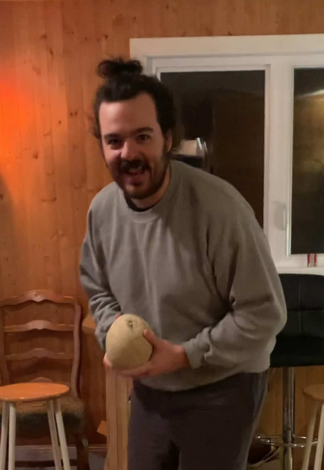 Y'a deux choses qu'on peut faire avec une cantaloup!