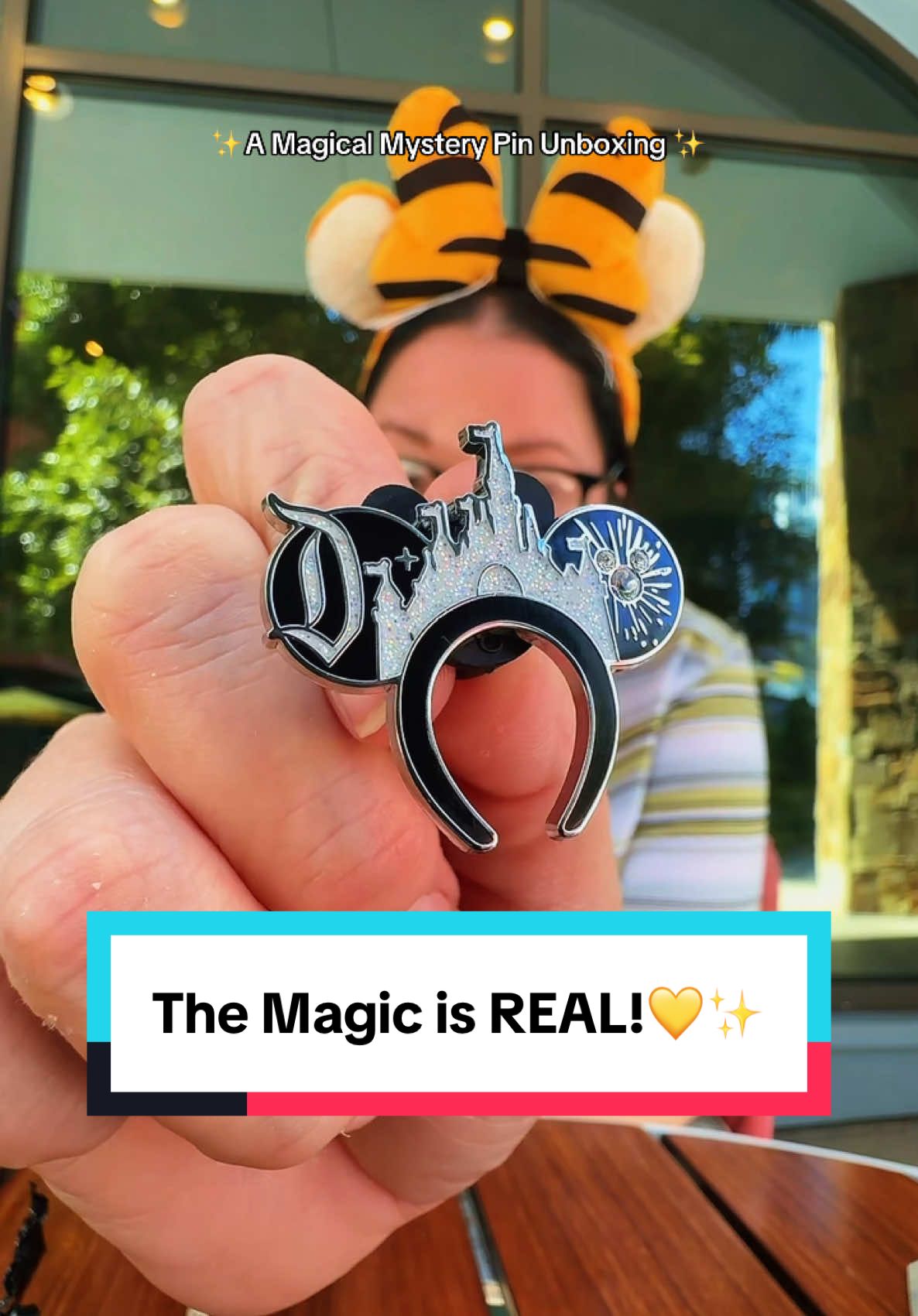 Disney Magic is very REAL!🥹💛🙌🏻✨ #disney #disneyparks #disneypins #disneytiktok #disneyfyp 