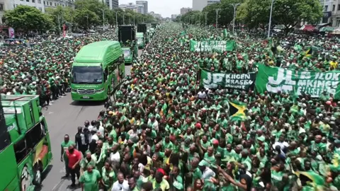 Put the X beside the 🔔 #shower 💚💚💚💚💚💚💚 gi we world #JLP 🔔 