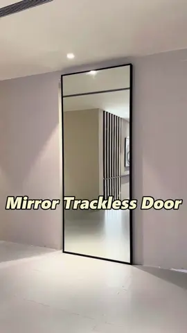Crystal folding door #slidingdoor #slidingdoors #foldingdoor #door #aluminium #alloy #interiordesign #install #tottme #tottmetal 