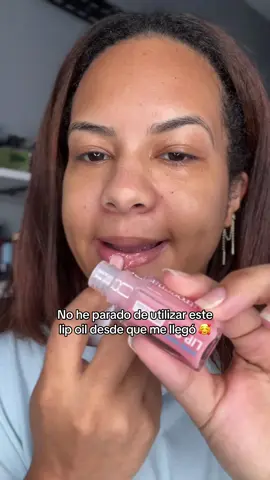 Amando demasiado este lip oil 🙌🏼🥰 #lipoil #liptreatment #hyaluronicacid #lips #tiktokshopbacktoschool 