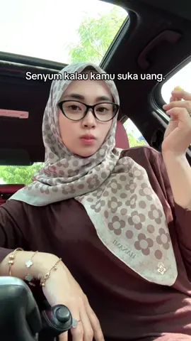 Senyum seindah mungkin. #fypgakni 