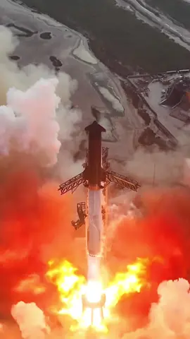 Starship Flight 10 as seen from a Drone! #SpaceX #starship 