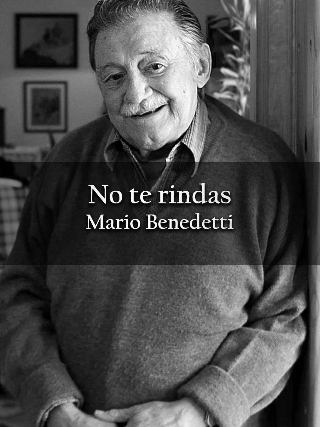 No te rindas – Mario Benedetti. . . . Aunque comúnmente atribuido a Mario Benedetti, No te rindas es en realidad un poema de autor anónimo que se ha difundido bajo su nombre. El texto es un llamado a la esperanza y a la perseverancia frente a la adversidad, invitando a no dejarse vencer por el miedo, el dolor o las dificultades de la vida. Su tono sencillo y emotivo ha hecho que sea un poema de motivación universal, leído en contextos personales, sociales y educativos como un canto a la resiliencia y a la fuerza interior. . #donfilosofo #noterindas #mariobenedetti #poema #resiliencia #motivacion #esperanza #superacion #literaturalatinoamericana #poesiadelavida #poesiacontemporanea #perseverancia #optimismo #poesiadelalma