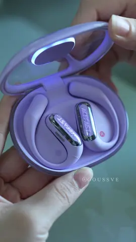 All-in-one open-ear headphones with full cyberpunk vibes — Transparent design, LED lights, booming bass, and they don’t even go in your ears! Perfect for workouts, running, or just looking cyber-cool. #openearheadphones #wirelessearbuds #wearabletech #earbuds #headphones 