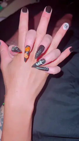 Matching nails w my love <3 @¿  • • • • • #couple #halloween #cute #nails #halloweennails 