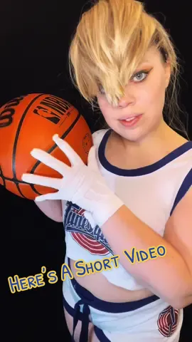 Just a really short clip of my Lola Bunny cosplay.😁🐰 #lolabunny #looneytunes #spacejam #cosplayer #cosplay 