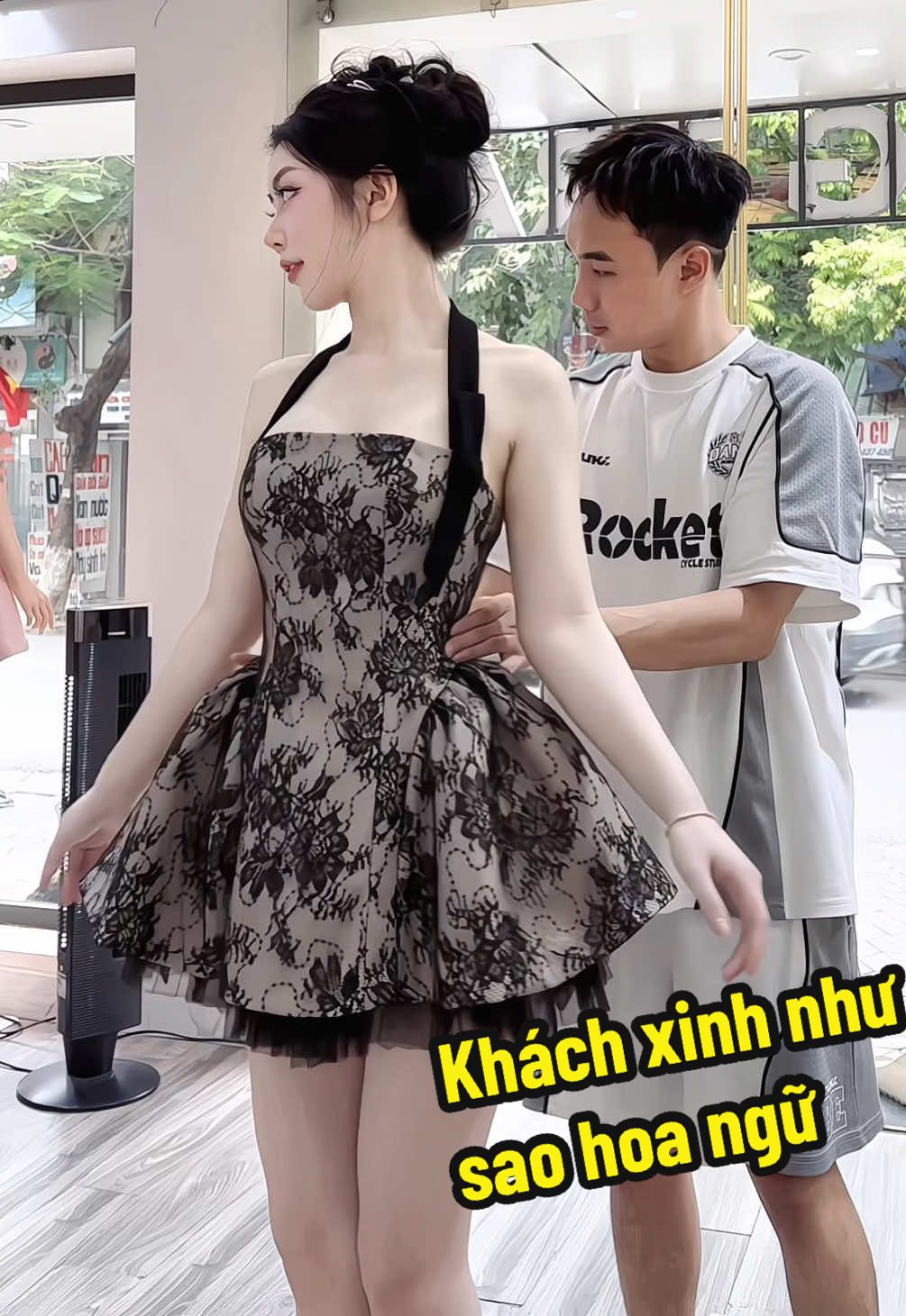 Bé khách nét xinh như sao hoa ngữ #viral 
