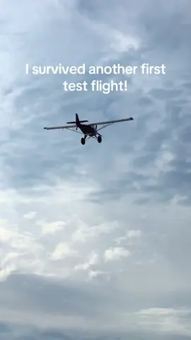 Mommas don’t let your babies grow up to build airplanes! Kitfox N472WB takes to the skies for the first time. Rotax 916iS Kitfox STi #experimentalaircraft #fyp #sawtoothaero #trend #foryoupage 