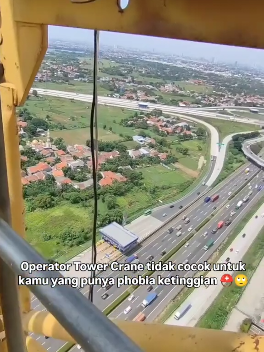 kok bisa ya gak gemetar sama sekali 🙄⛑️ . #infok3 #hsemedia #mediahse #hseindonesia #safetyfirst 
