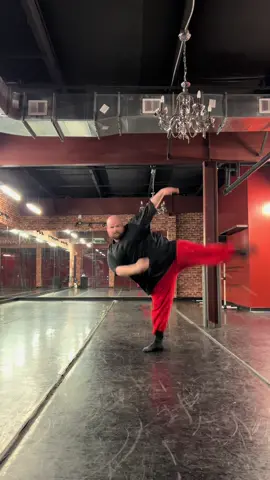 Laugh until our ribs give out #dancerscomeinallsizes #dancer #dance #lorde 
