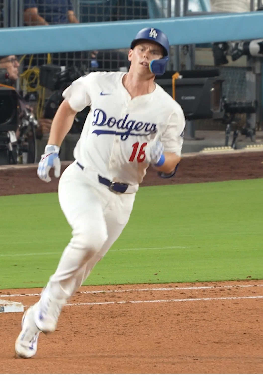 No. 16 for 16! #dodgers #sports #losangeles 