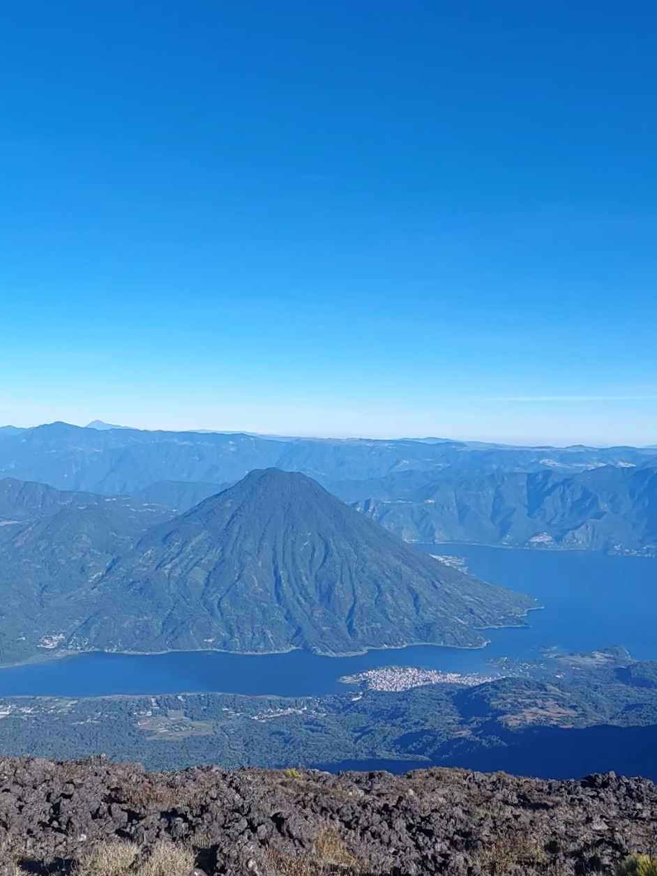 Nesecito ir... recomienden #Roma #adventuretime  #volcano #naturaleza  #montañas #paz