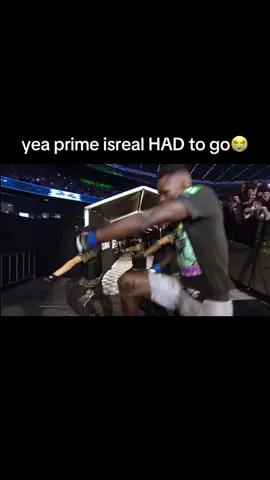 bro would emote mid fight and proceed to finish you with a finishing move #fypシ #trending #isrealadesanya #UFC #xyzbca 