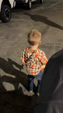 Hudson killing the dance moves at the @Colorado State Fair 😂 #toddlersoftiktok #dancingking 