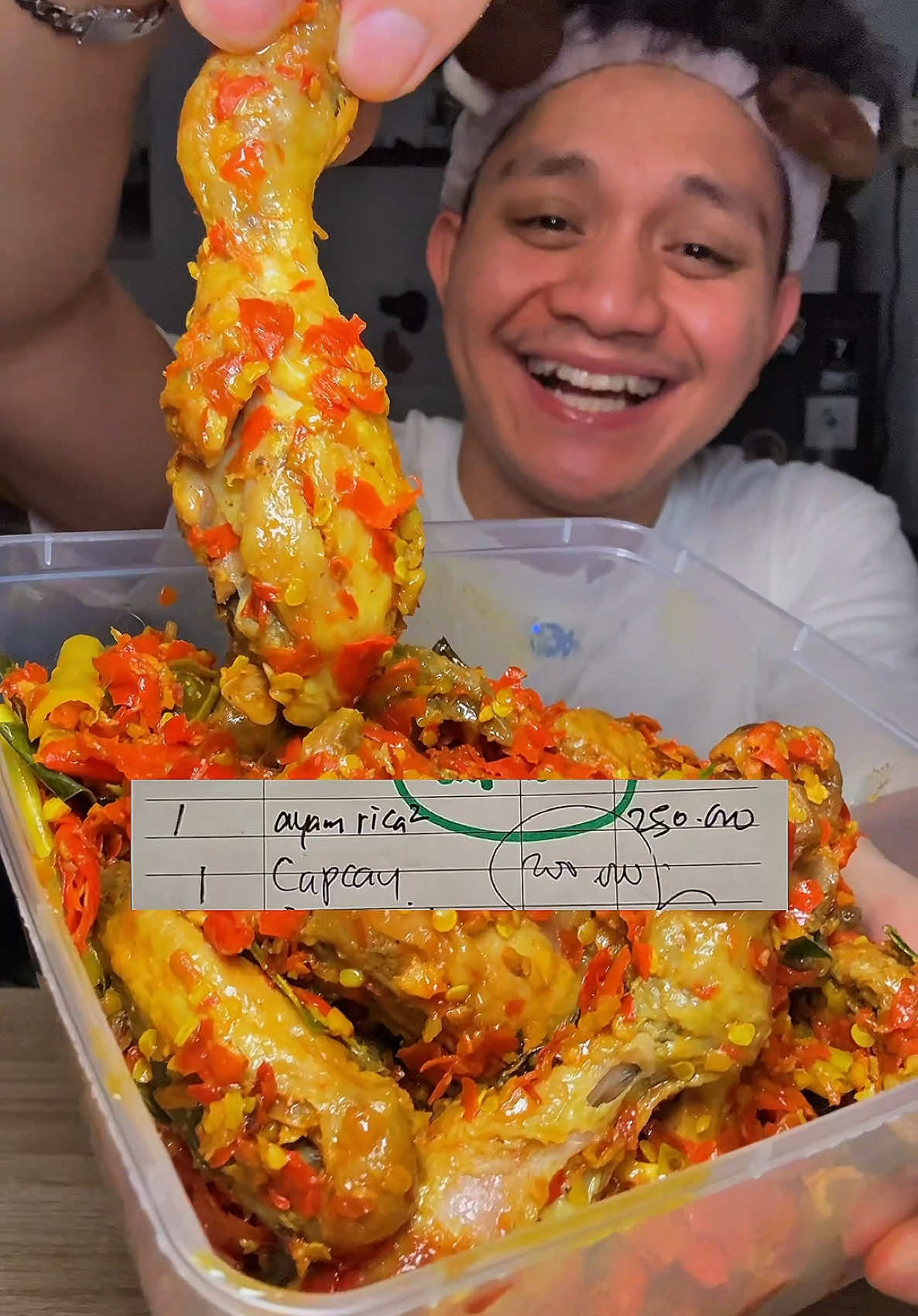 Ayam rica rica manado 250RIBU punya kak pinkan mambo. gugup banget mau bilang enak tapi beneran enak ges 😩🙌🏻