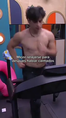 Cuando la emoción sube la inteligencia baja, mejor calmarse y hablar en frío la comunicación la mejor herramienta 😼😼 @Alexisayala #lacasadelosfamosos #teamnoche #teammercurio #lcdlf #efectomercurio 