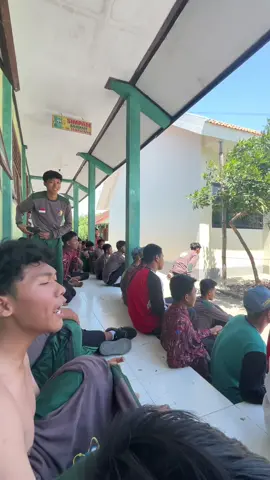 Mantab man🤣#smkbisasmkhebat #smkn1tanjunganom #smekta#nganjuk#lewatberanda 