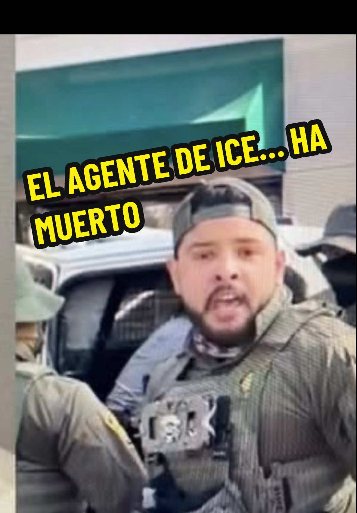 Isaiah Anthony Hodgson, el agente de inmigración involucrado en un caso viral de uso excesivo de fuerza, fue encontrado sin vida el 22 de agosto en su hogar en Hemet, California. Las autoridades del condado de Riverside lo confirmaron en un comunicado. Su familia ha iniciado una campaña en GoFundMe para cubrir los gastos funerarios. #isaiahhodgson #ice #tiktoknoticias #tiktoklatino #fyp 