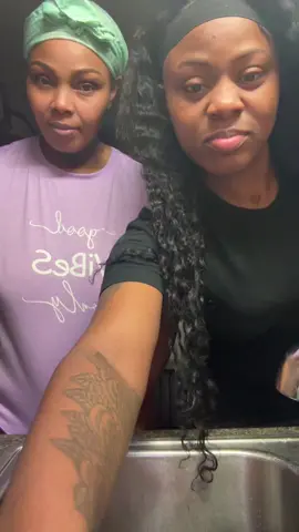 Mamas just be doing stuff😂😂 #fypシ #fyp #MomsofTikTok #motherdaughter #motherhood 