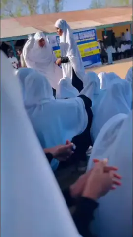 @mention so dheh arday reer sh ibrahim#somalitiktok #school #school @Naziim 👸❤🇷🇺 