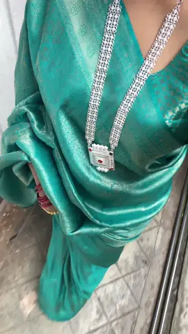 The feminine urge to glow differently in Saree✨🪞
