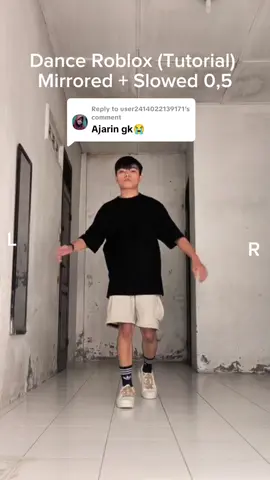 Replying to @user2414022139171simple kan gerakannya! yang penting gerak aja...  .  .  .  #dance #roblox #danceroblox #dancetutorial #2025 