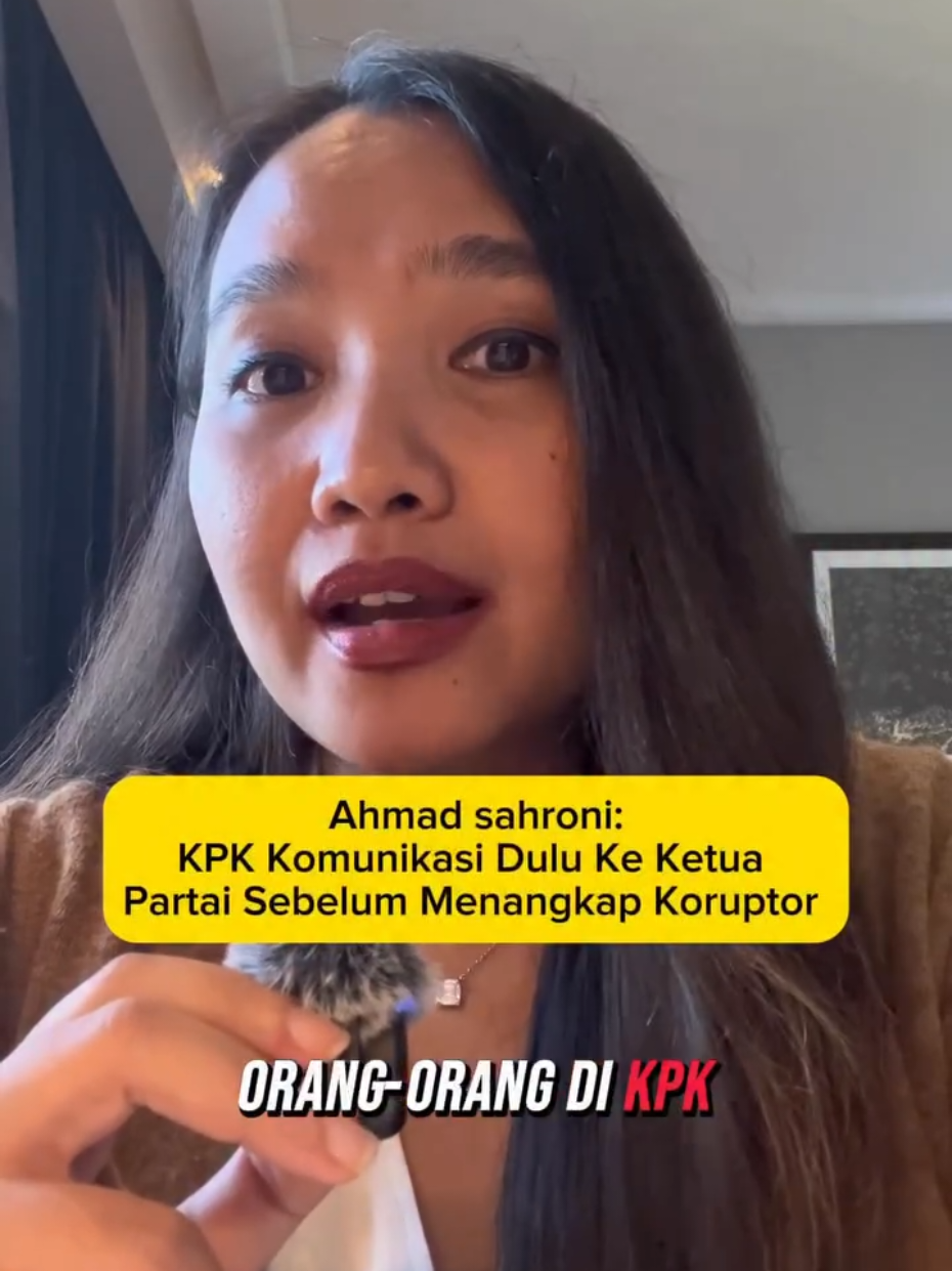 Mau di tag eh orangnya ilang dulu nih dari peredaran. Udah kemarin ngatain bosnya T0l0l, nemu lagi nih kabar kalau dia menyarankan KPK untuk lapor ketua partai dulu sebelum menangkap koruptor. Supaya apa coba? Supaya koruptor kabur? Supaya bukti-bukti dihilangkan dulu? Atau supaya apa? Kerja di kursi pemerintahan itu harusnya punya ide brilian dan bijaksana ga sih? Ini kok ngasih saran bobrok banget. Gak berkualitas. Udah paling bener temen-temen, orang ini dari partai @official_nasdem jangan kalian pilih lagi!