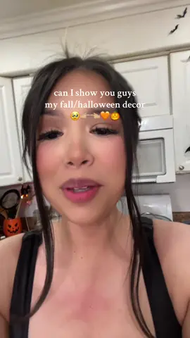 Show me your fall decor, photo replies please 🥹🥰🧡🎃 #falldecor #halloweendecor #fallvibes 