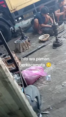 Paman berkacamata dimna rumh nya #mekanikmuda😎 #mekanikfyyyppp #mekanikviraltiktok #bantufolownyagyus #panaspoll🔥🔥 
