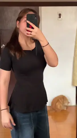 looking for an affordable sexy top? check out this cotton spandex squareneck with slit for less than 80 pesos 👀 #fyp #squarenecktop #cottonspandex #fittedtop #sleeves 