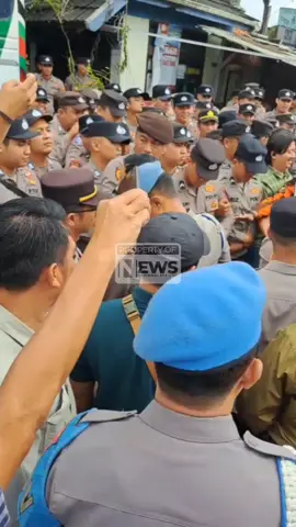 KETEGANGAN SAAT EKSEKUSI TANAH DAN BANGUNAN DI JALAN MOH. HATTA KOTA TASIKMALAYA