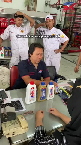 Cewek memang pasti ribet , Tapi ganti Oli di ahass Sarana Kartika Turen pasti gak pernah ribet dan ruwet 🙏🏻😁   Yuk coba in 😎 #ahassaranakartikaturen #gantioli #promo #fyppppppppppppppppppppppp 