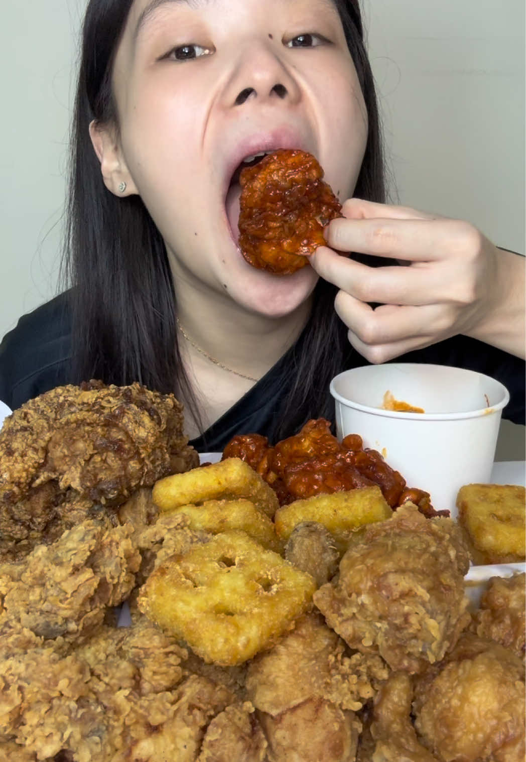 Mukbang ayam Korea dari @KOCHICA코치카 #kochicasurabaya 