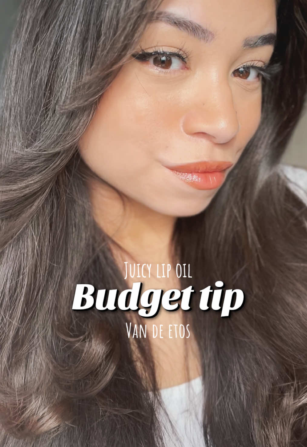 Tip van mij aan jou en fijn om mee te nemen: budgetproof tinted lip oil van de @etos 😍   #voorjou #beautytips #budgettips #beauty #makeup  