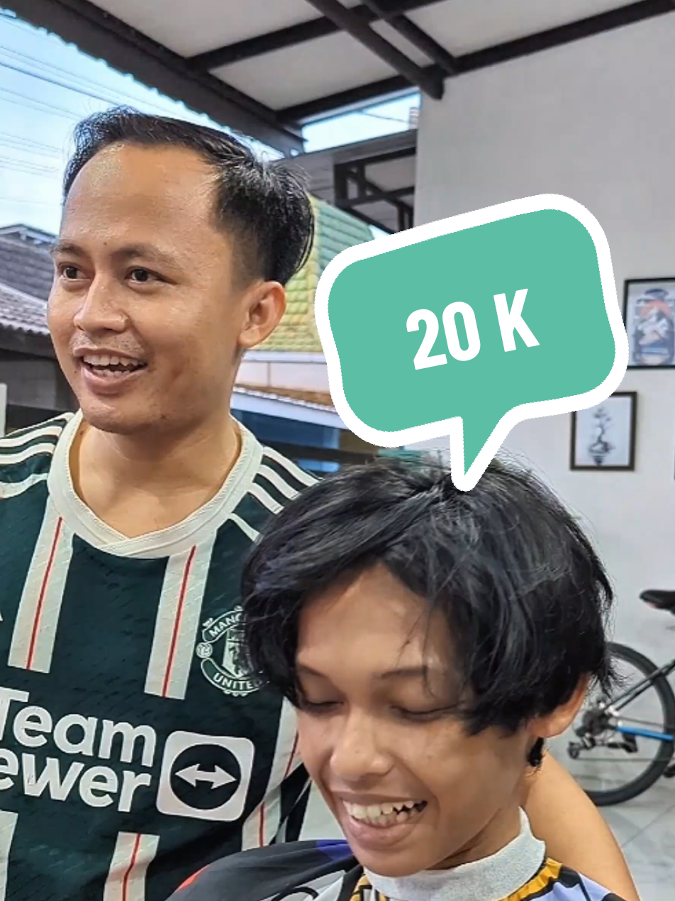 Haircut 20 K  NewCore barbershop  jalan tidar perumahan grand Puri bunga nirwana  #barbershop #jember  #haircut #barberjember #barbershopjember 