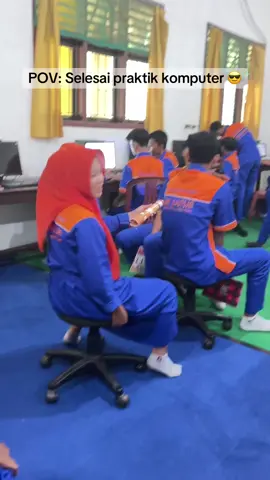 Sesuka hati kalianlah 😂😂 yg penting udh selesai praktik nya ☺️☺️ happy pokoknya 😉😉 #smkkautsarkarangpucung #fypage #smkbisasmkhebat #xbcyza #gurutiktok 