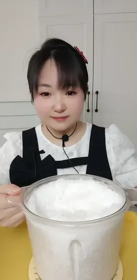 ice eating asmr #asmr #viral #ice #iceeating #fyp 
