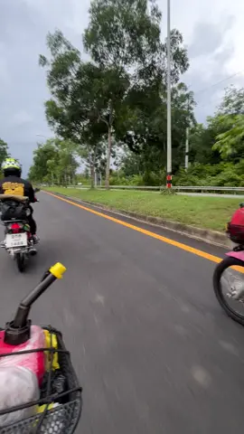 อยากเปิดโหมดการบินแย่แล้ว เสี้ยนน🤣💨 #ดาราภาคใต้ #ทัวร์ปู๊นปู๊น #รางบัวทัวริงค์ 