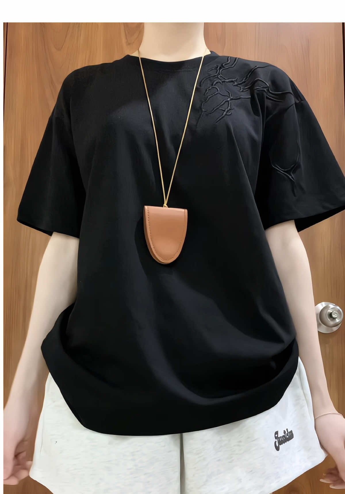Form vầy mới ưng #aothunden #aothunformrong #aothunnam #reviewquanao #phoidobasic 