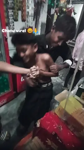 chotu virel 😆🙏 .@⚡   𝑺 𝑨 𝑴 𝑰   ⚡  . . . . . . . . . . . . #foryoupageofficiall  #virelvideos  #trendingvideo  #bangladesh🇧🇩  #tiktokviral  . . . . . @TiKToK  @TikTok House!! . . . . . . . . . . @Anamika... 🌷   @Anu_bbz 💋 