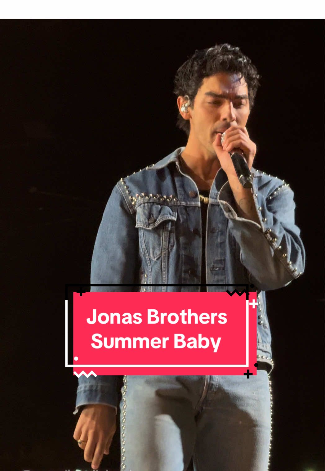 The Jonas Brothers opened with Summer Baby in Tinley Park on the GFYH tour @Jonas Brothers @Nick Jonas @joejonas #jonasbrothers #fyp #chicago #livemusic 